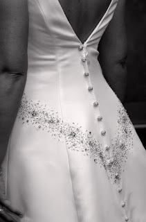 Vestido de novia con escote en "V" en la espalda