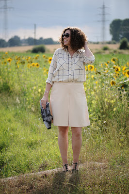 http://seaofteal.blogspot.de/2015/07/culottes-karo-und-beige.html