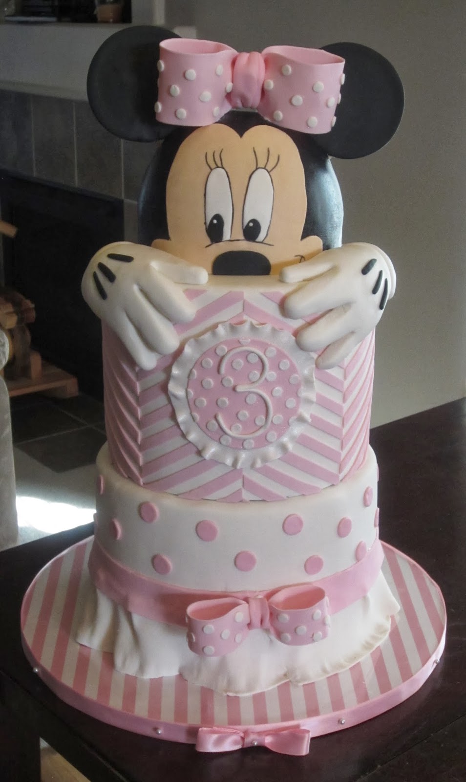mickey-mouse-birthday-party-2-year-old-birthday-cake-cakes-female