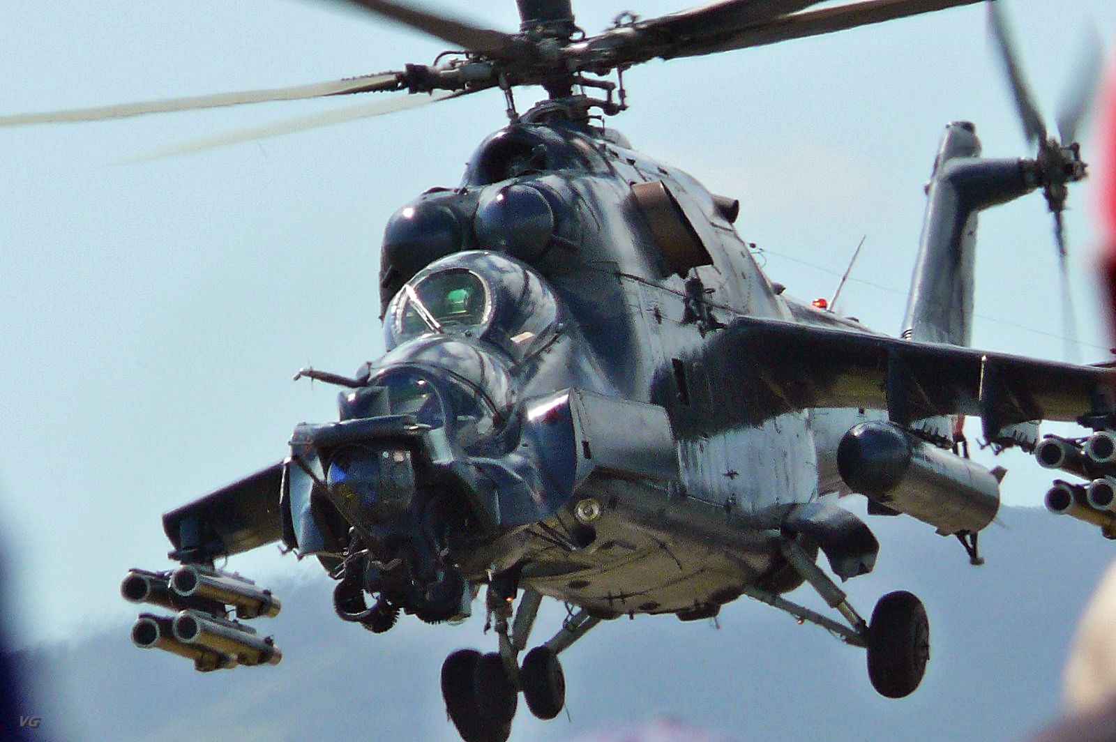 WORLD DEFENCE Russian Mil Mi35 Hind Attack Helicopter The Flying Tank WORLD DEFENCE Russian Mil Mi35 Hind Attack Helicopter The Flying Tank