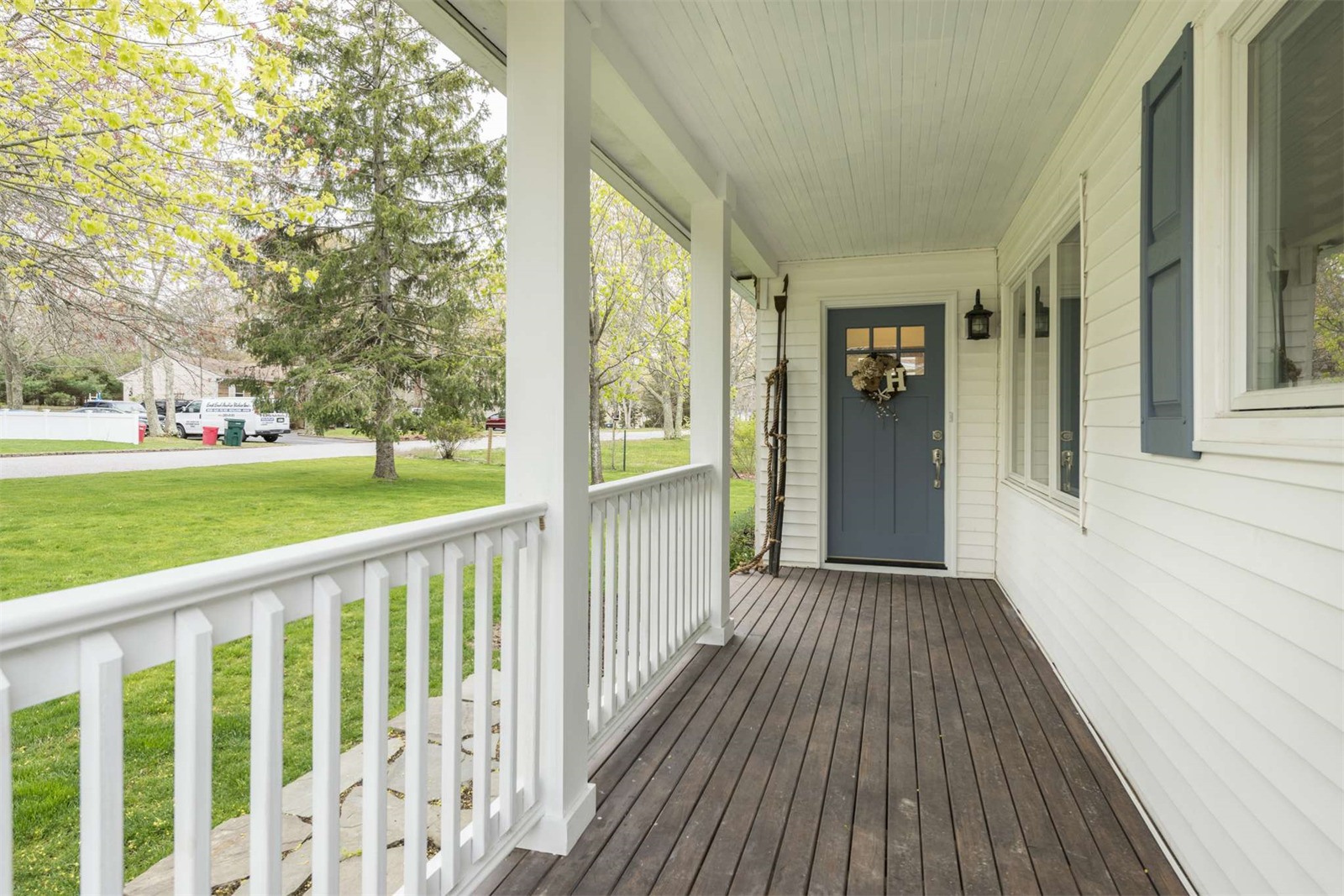 Hamptons Bays Beach Cottage (780 Sq Ft) [ TINY HOUSE TOWN ]