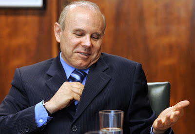 O MASCATE: UFA!!!! Ainda bem que o ministro explicou.