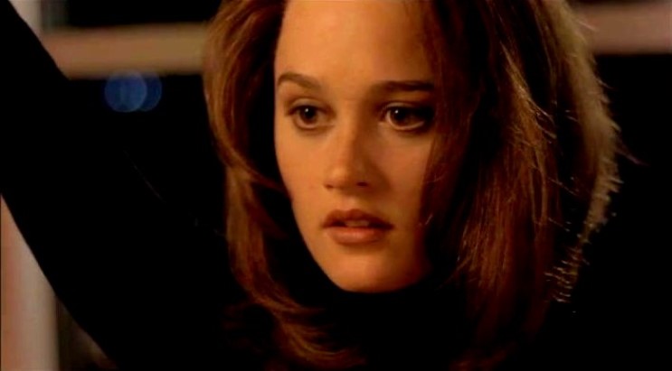 Films Et Séries Tv Avec Robin Tunney Movie and TV Cast Screencaps: Robin Tunney as Sarah Bailey in The Craft