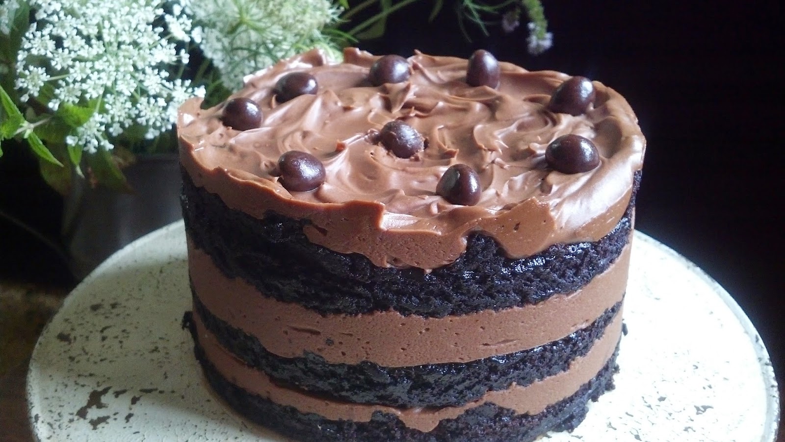 Salted Sugared Ed Chocolate Cake With Ercream Chocolate Cake With Ercream Icing Momou Style