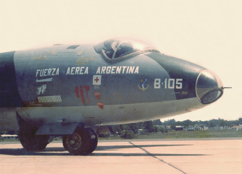 XX Kill-marks del Hércules en el Canberra B-105