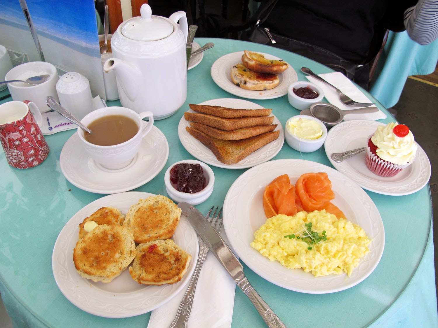 the muffin man scones, the muffin man review