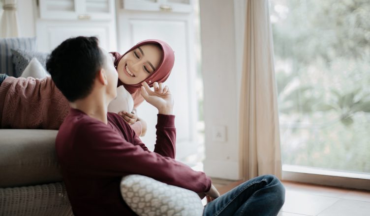 Wanita Itu Menginginkan Lelaki yang Kuat Iman. Jadi Bukan Hanya Sekedar