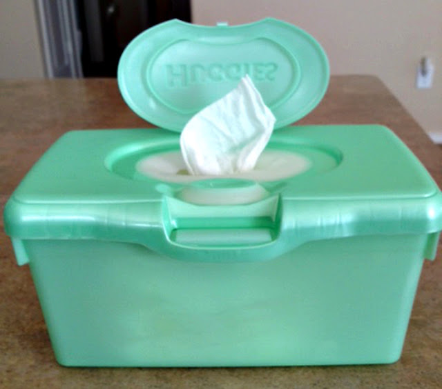 12 Brilliant ways to Reuse Baby Wipe Containers Handy DIY