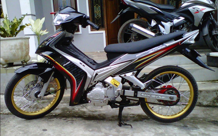 Modifikasi Motor Jupiter MX 135