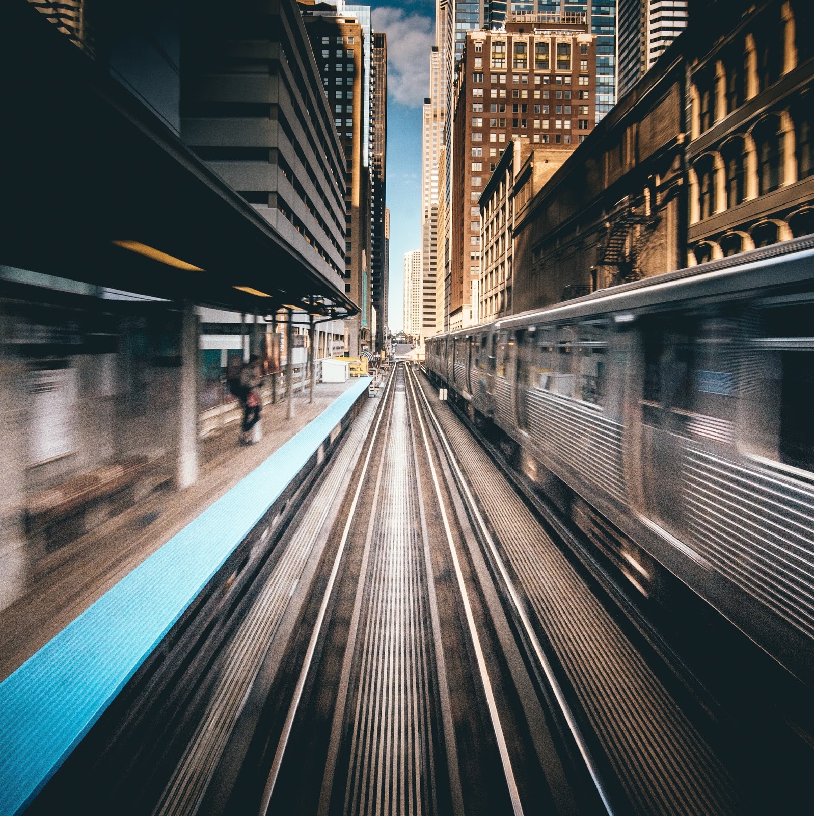 Low Light Mixes Rhythm of the Rails