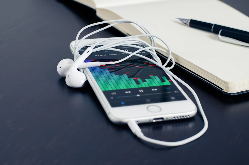 Studying listening to music can help you memorize information more easily Studying listening to music can help you memorize information more easily