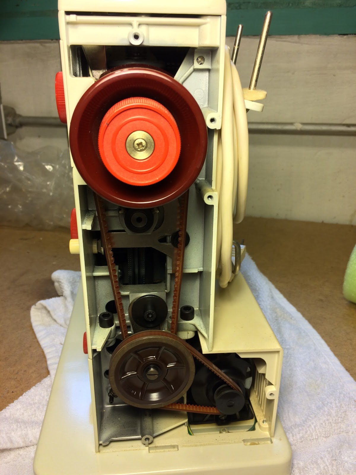 Sewing Machines and Sew Forth Bernina 900 Nova