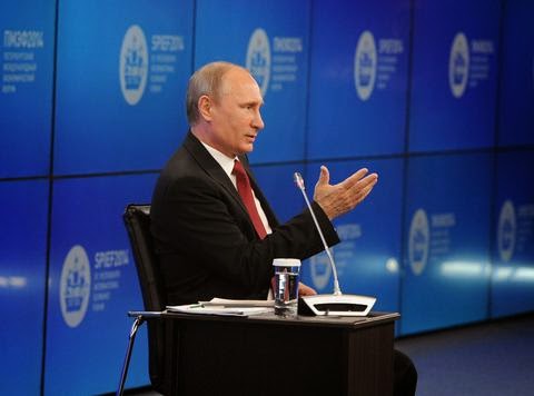 Πούτιν: Η Ουκρανία βυθίζεται στον εμφύλιο και το χάος