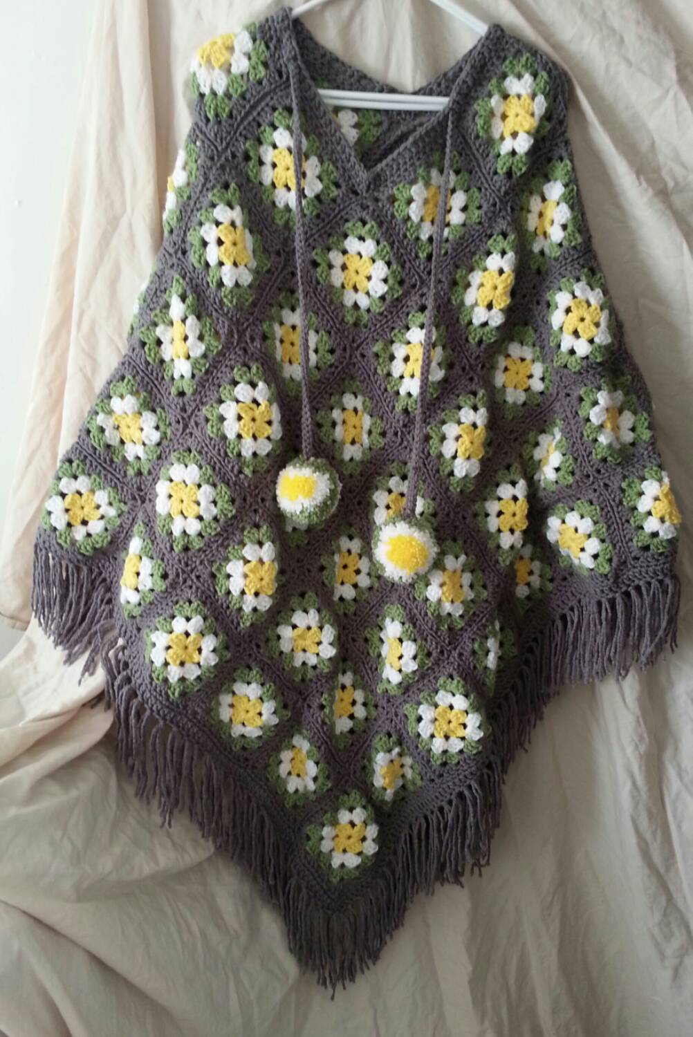 rachel-s-ramblings-granny-square-poncho-pattern