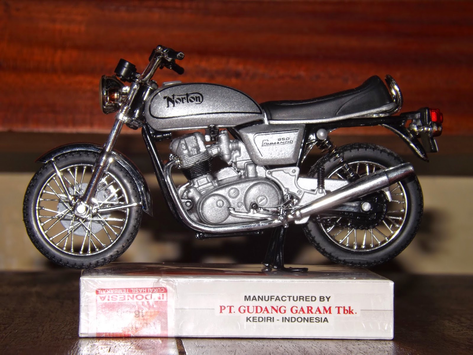РњРѕС‚РѕС†РёРєР» Norton Commando 1977