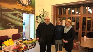 Sereghy János atya, Márkus Barbara és Somogyi Szilvia, a település polgármestere
