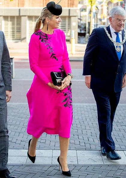 Queen Maxima wore Oscar De La Renta pink midi dress