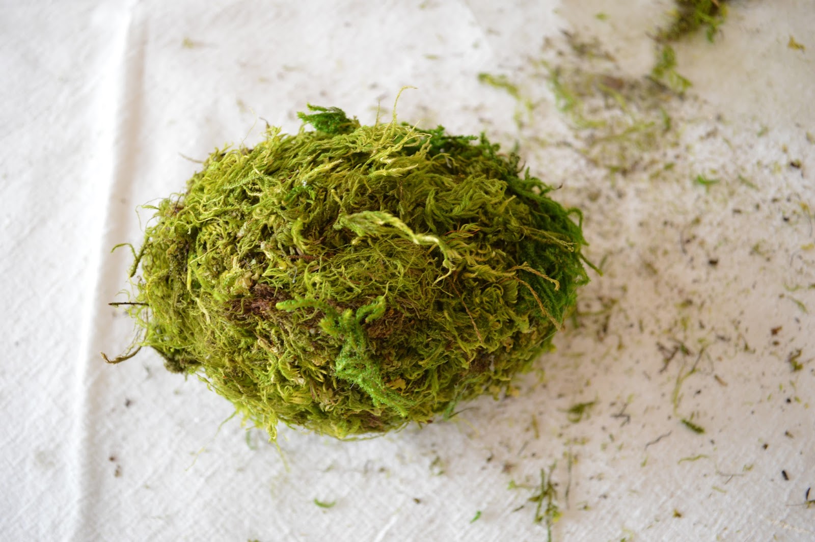 Moss and Faux Flower Egg Tutorial