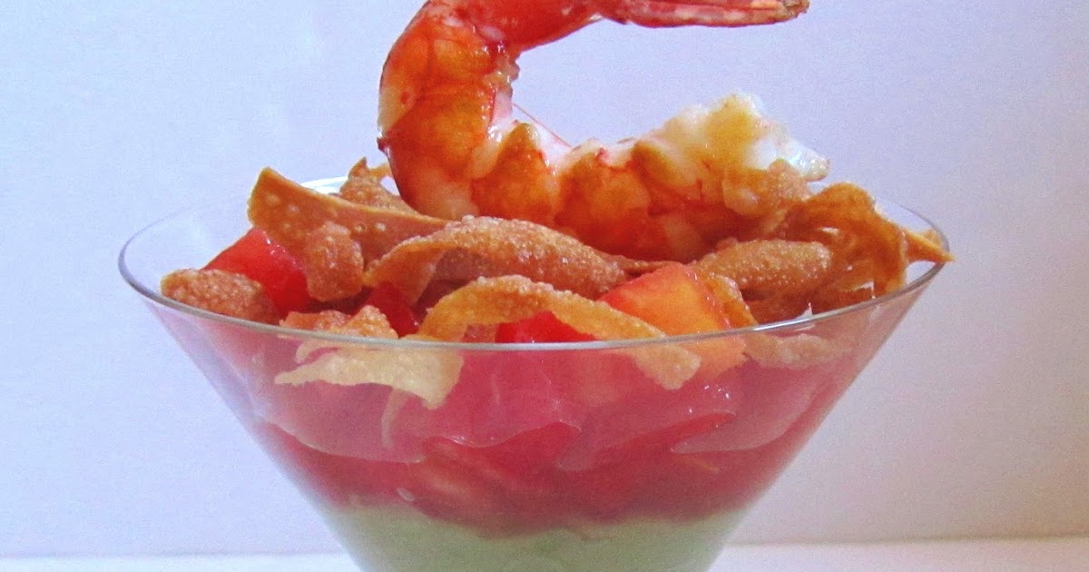 Les receptes del Miquel: Copa de aguacate, tomate, topping de Wonton frito  y gamba