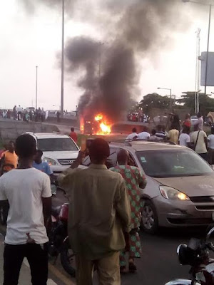 6 Photos: Five persons including a child burnt to death as commercial bus goes up in flames in Lagos