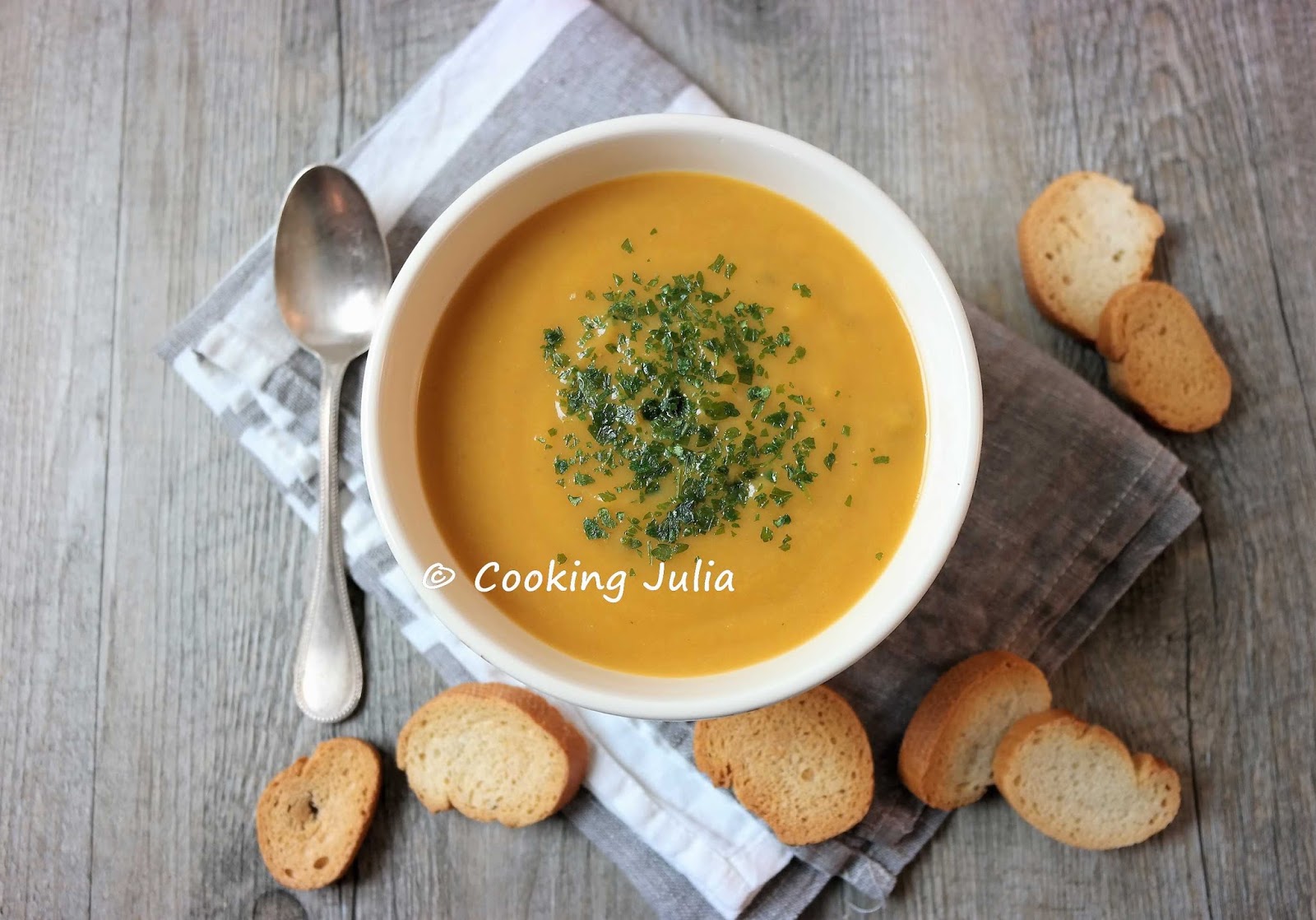 COOKING JULIA VELOUTÉ AUX LÉGUMES DU POTAUFEU