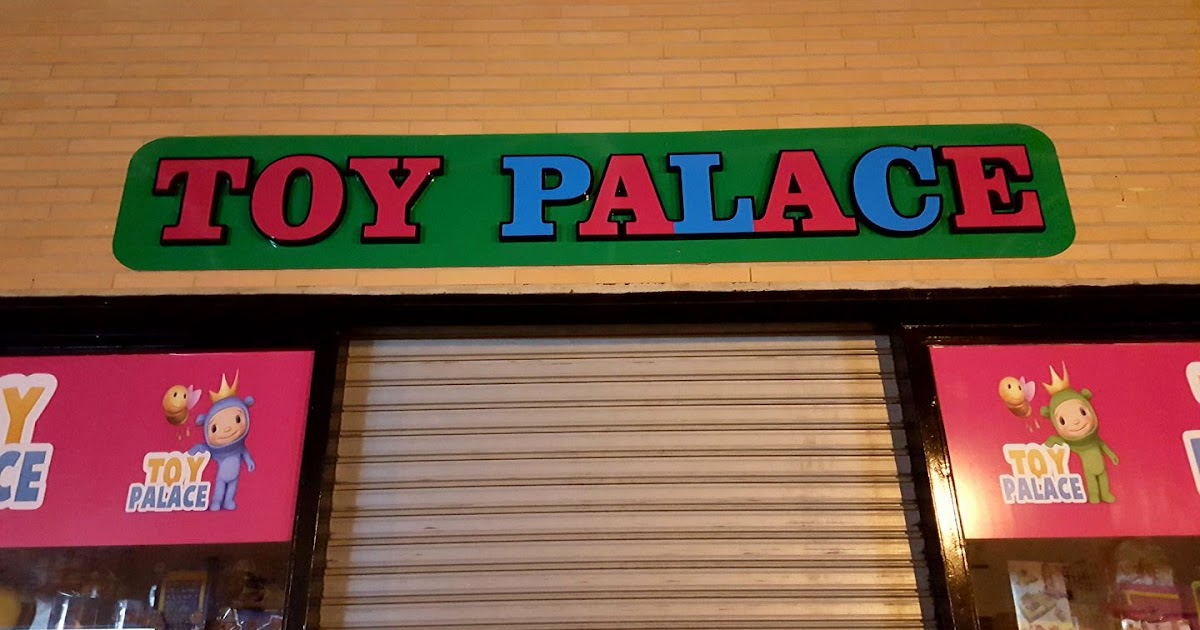 NOSTALGIA BAJO LA LUNA Toy Palace .. Nueva tienda en el Centro