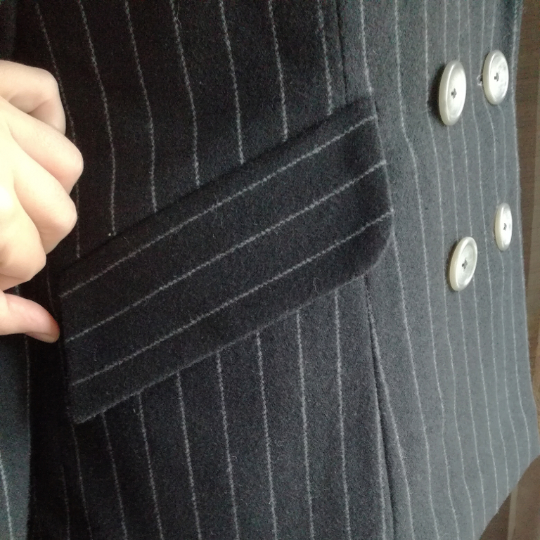 Couture et Tricot: Finished pinstriped suit blazer: the details ...