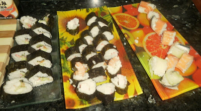 KARATE-DO 空手道: Utensilios de cocina japoneses, hoy cuchillos y sushi.