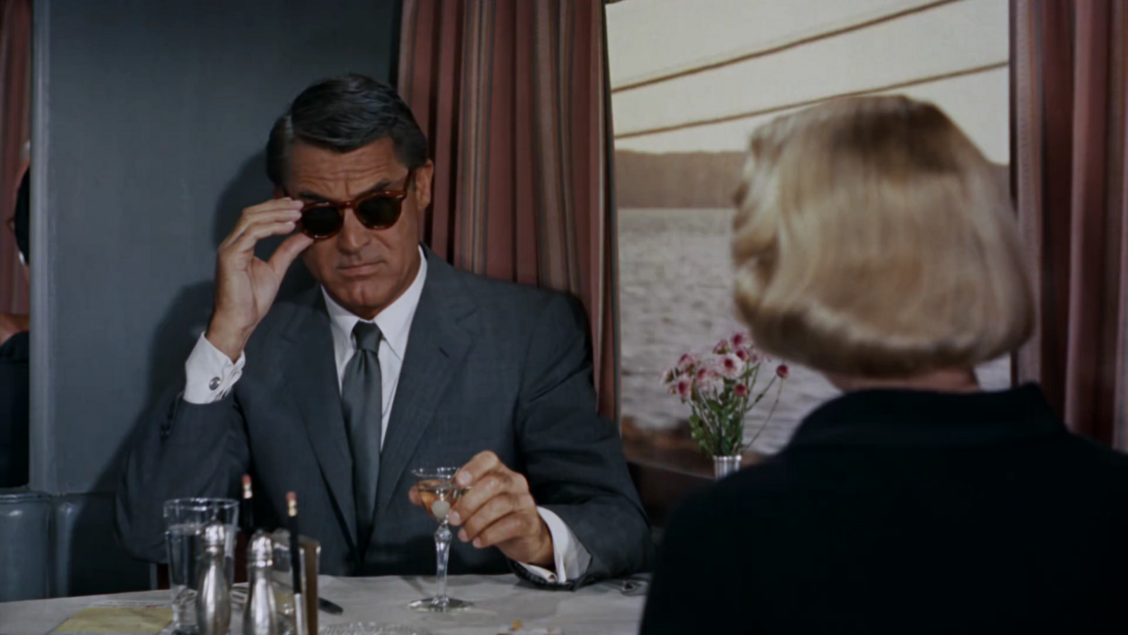 Movie Review North By Northwest (1959) The Ace Black Movie Blog