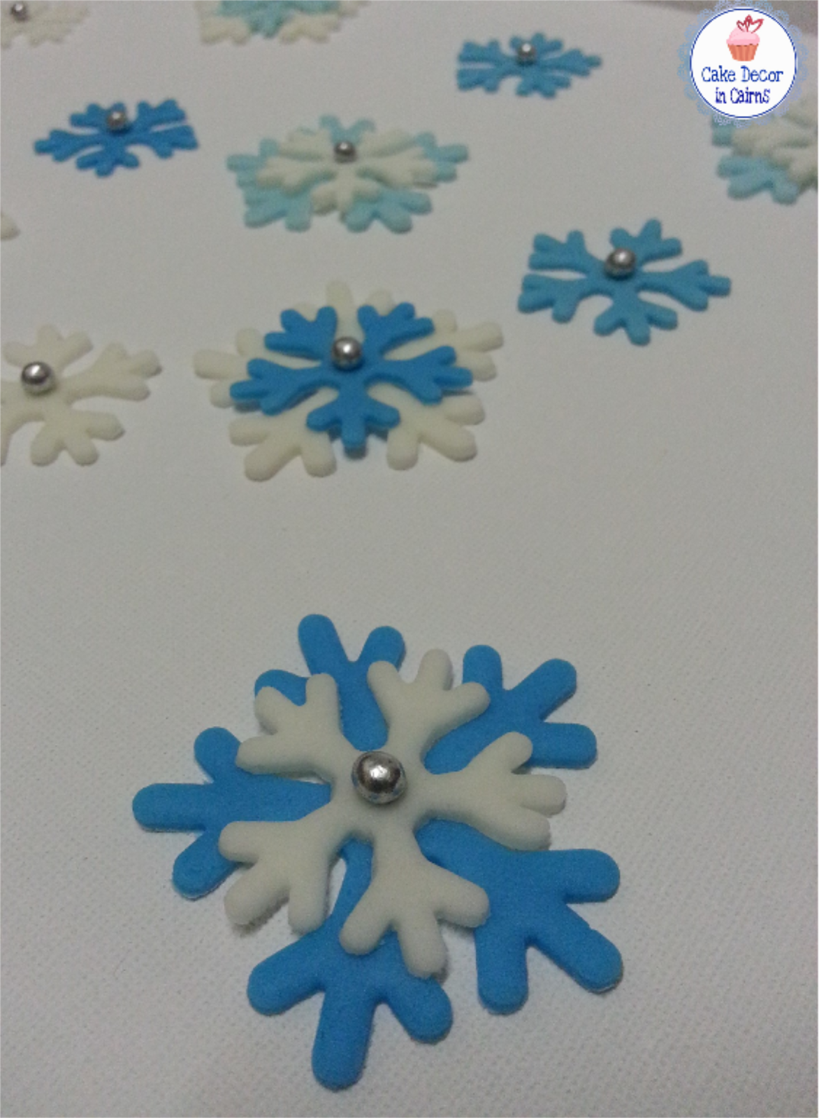 How to use Snowflake Fondant Cutters for Frozen theme Christmas