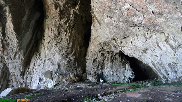 Via Ferrata La Hermida hasta la Cueva Piloña, regresando por el sendero de la Escontrilla hasta el pueblo cántabro de la Hermida.