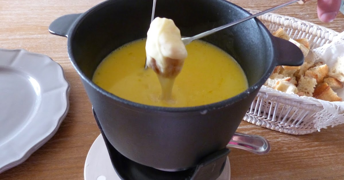 Dans la cuisine d'Hilary Fondue savoyarde / Cheese fondue