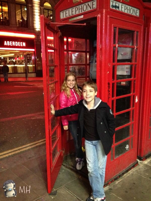 cabina de teléfonos londinense