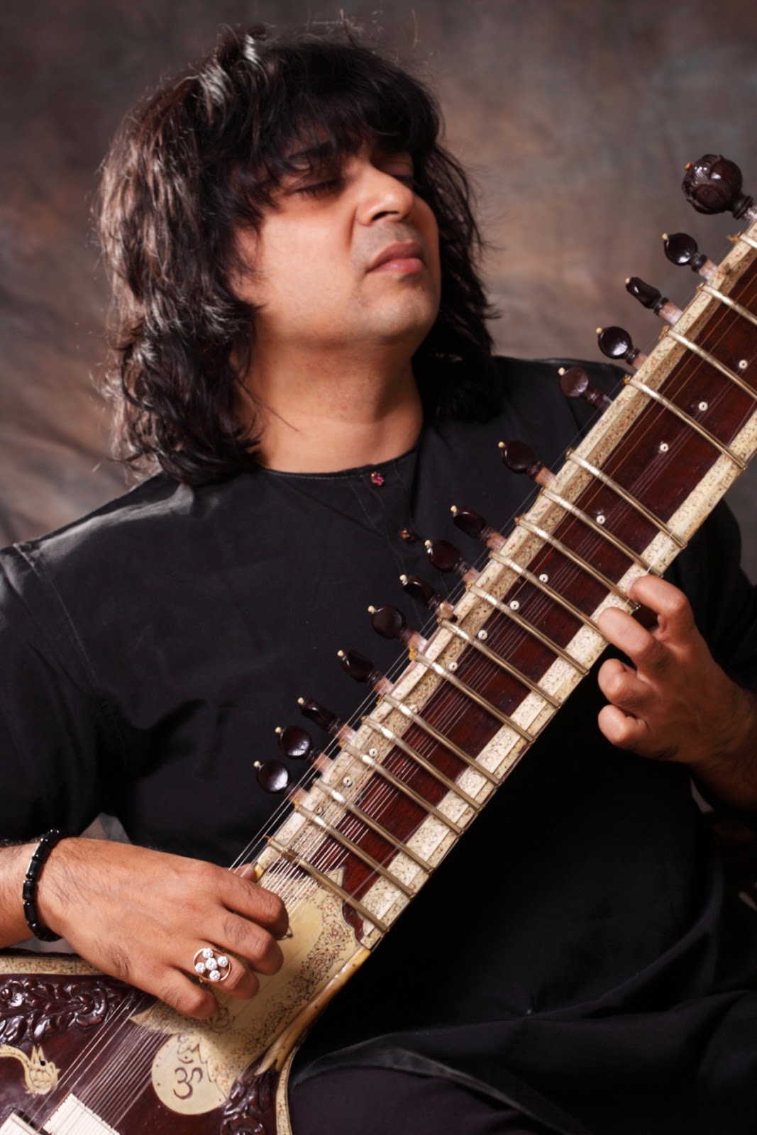 BluBird Entertainment Raga Ecstasy Sitar ‘path bender’ Niladri