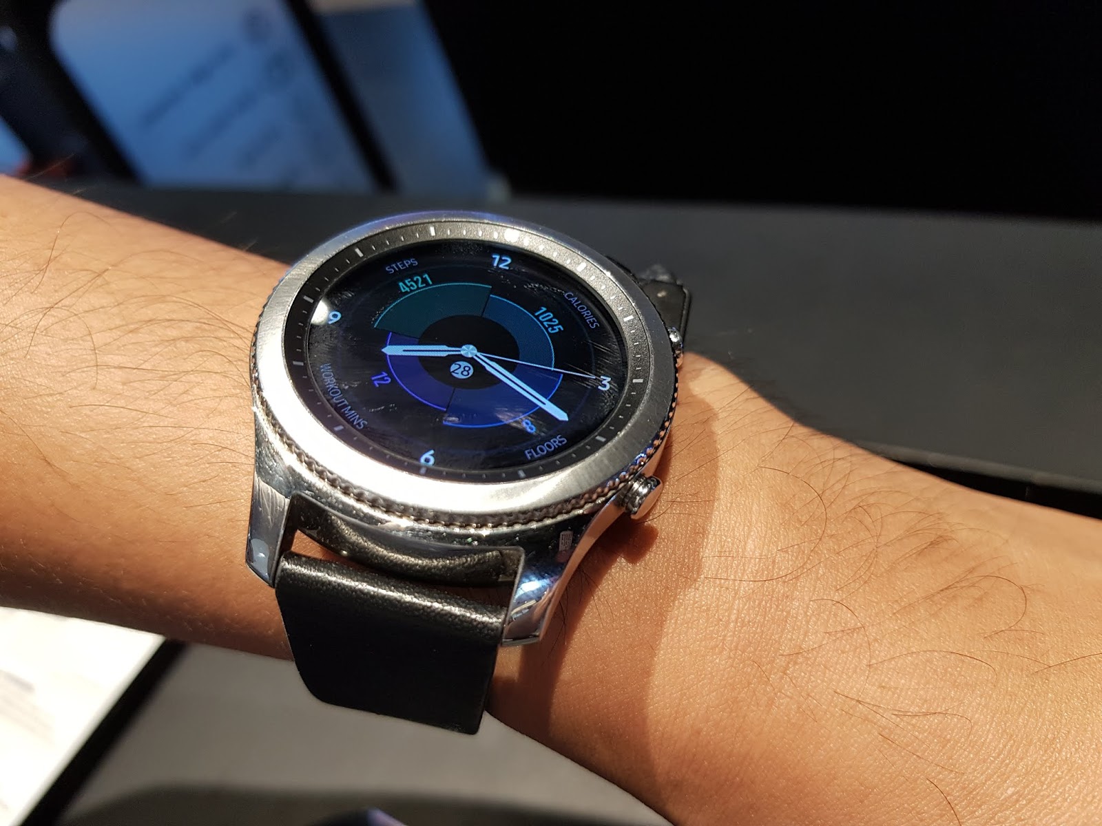 Samsung Galaxy Gear Akilli Saat Fiyatlari Ozellikleri Ve Yorumlari En Ucuzu Akakce