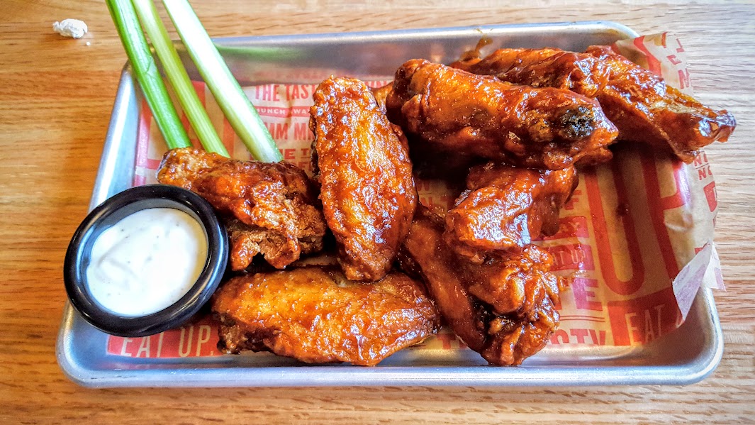 Restaurant Review Applebee's comes to Detroit (8 Mile + Woodward) + a