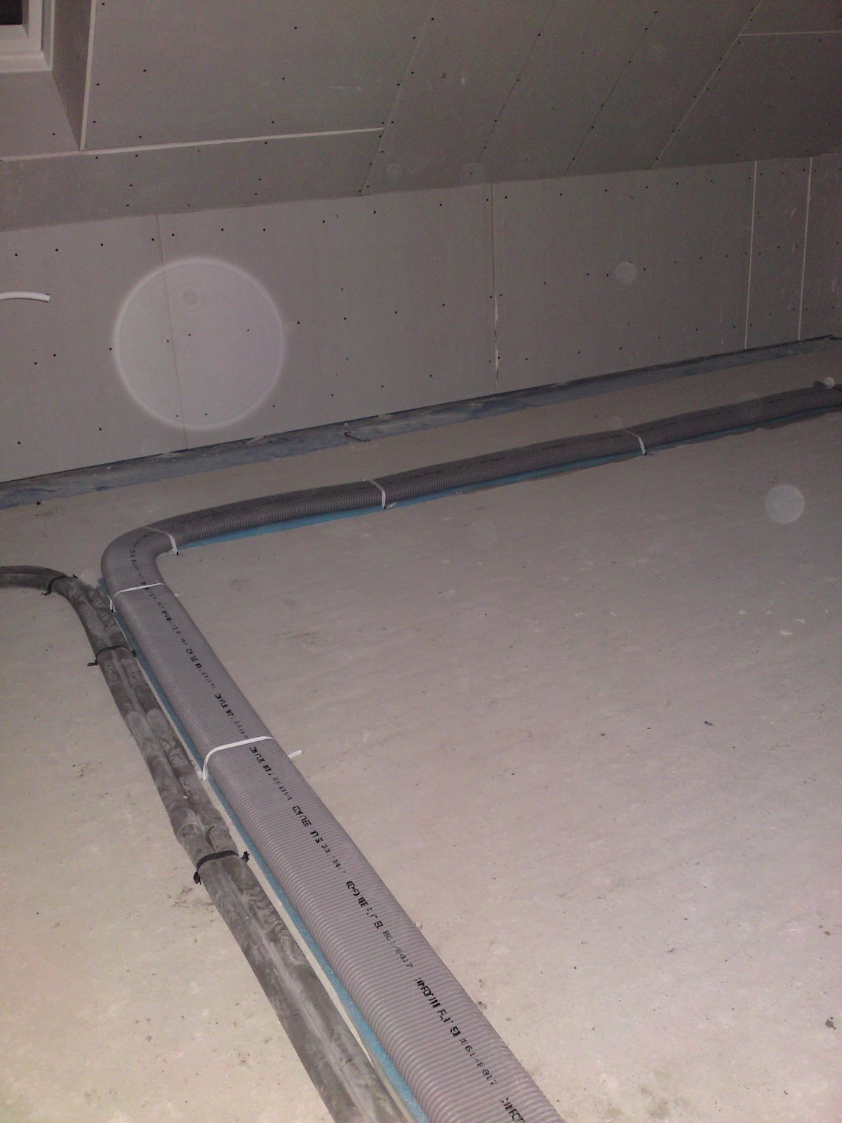 Hausbau mit Kage: Innenausbau Dämmung, Elektro, Sanitär, Heizung, Solar