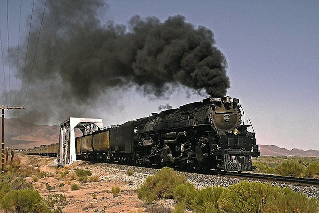 Gambar Kereta Api Lokomotif Uap Union Pacific Challenger 4-6-6-4 3985 06