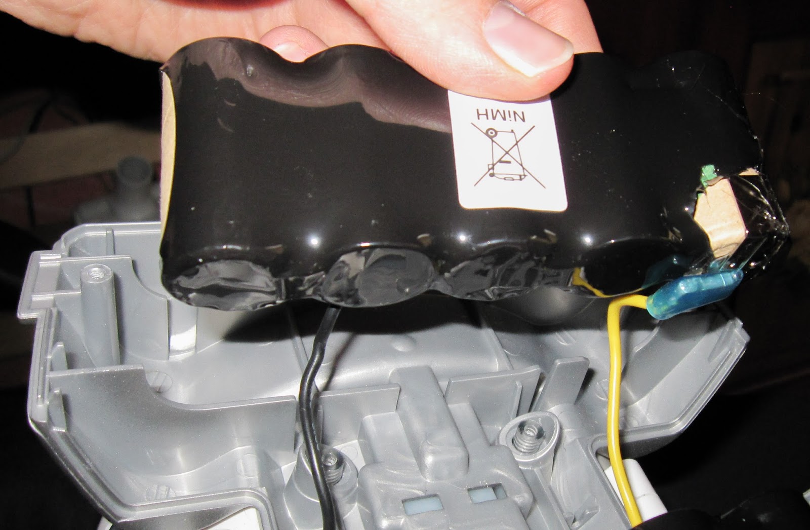 Tech for Passion Teardown Black & Decker PD1200 Dustbuster Flexi