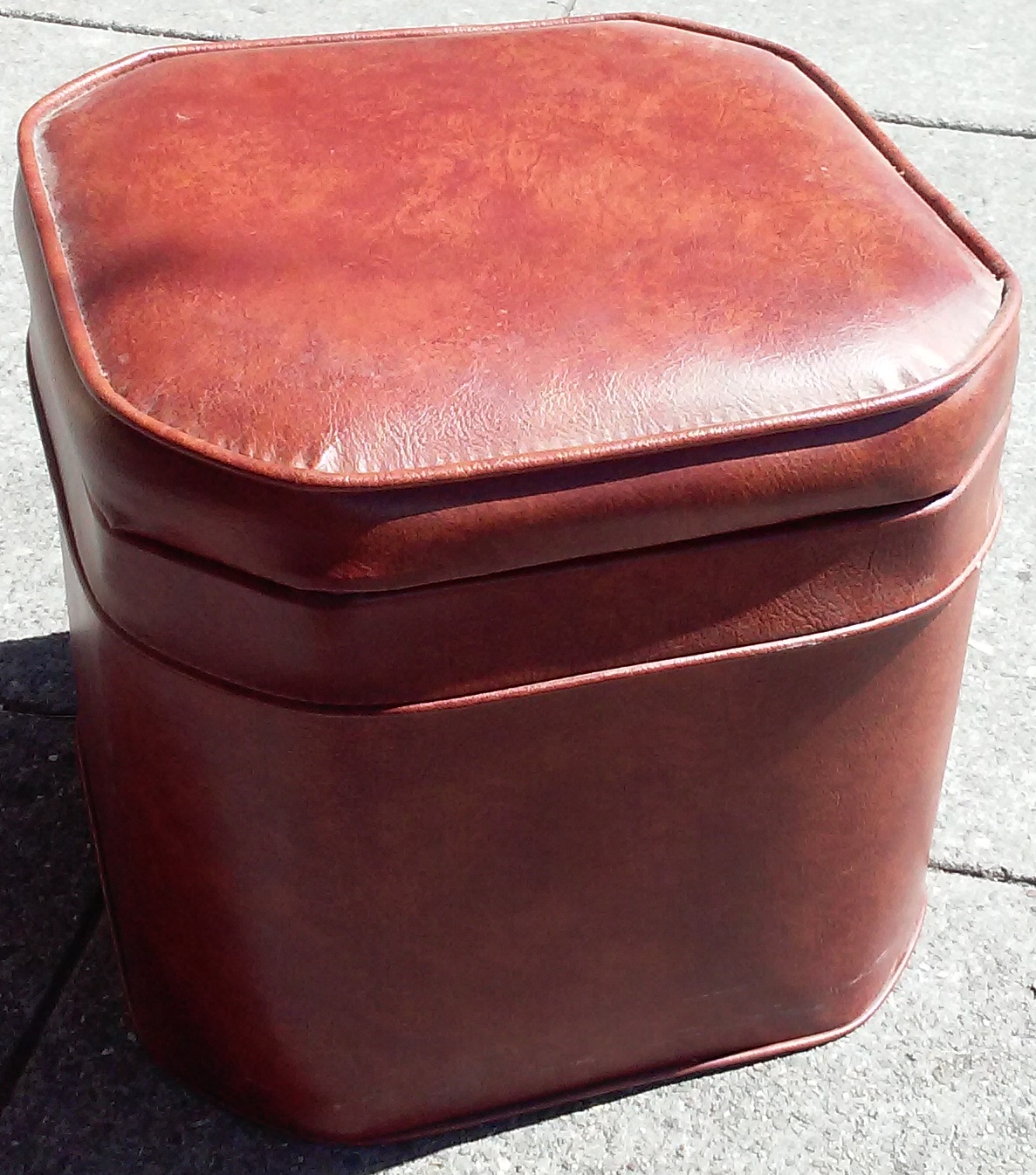 UHURU FURNITURE & COLLECTIBLES SOLD Vintage Vinyl Ottoman with Storage 20