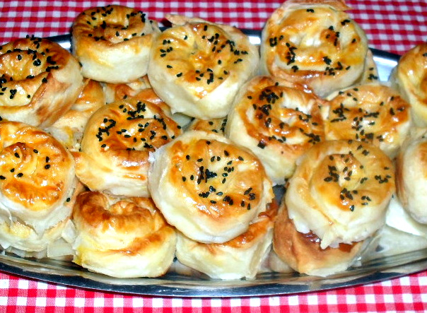 MİNİ MUTFAKTAN Minik Gül Böreği