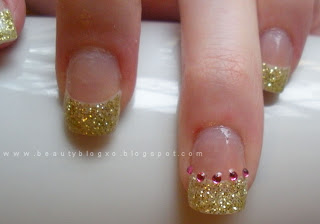 Drop Dead, Gorgeous: DIY: Acrylic Nails At Home - Gold Glitter
