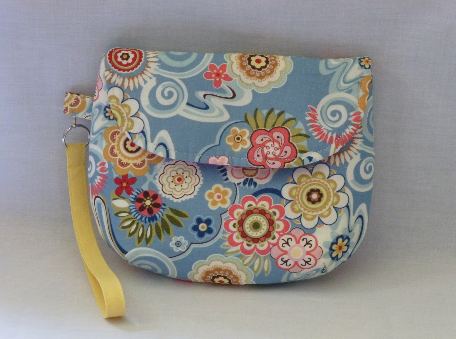 The Craft Bot: Bella Pouch pattern Review and Giveaway!