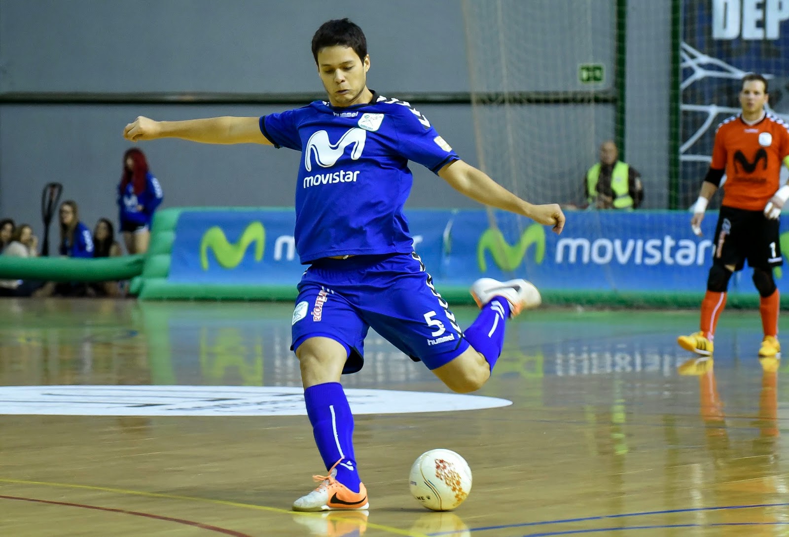 Alex (ala de Inter Movistar) “Llegar a este gran club y disputar una