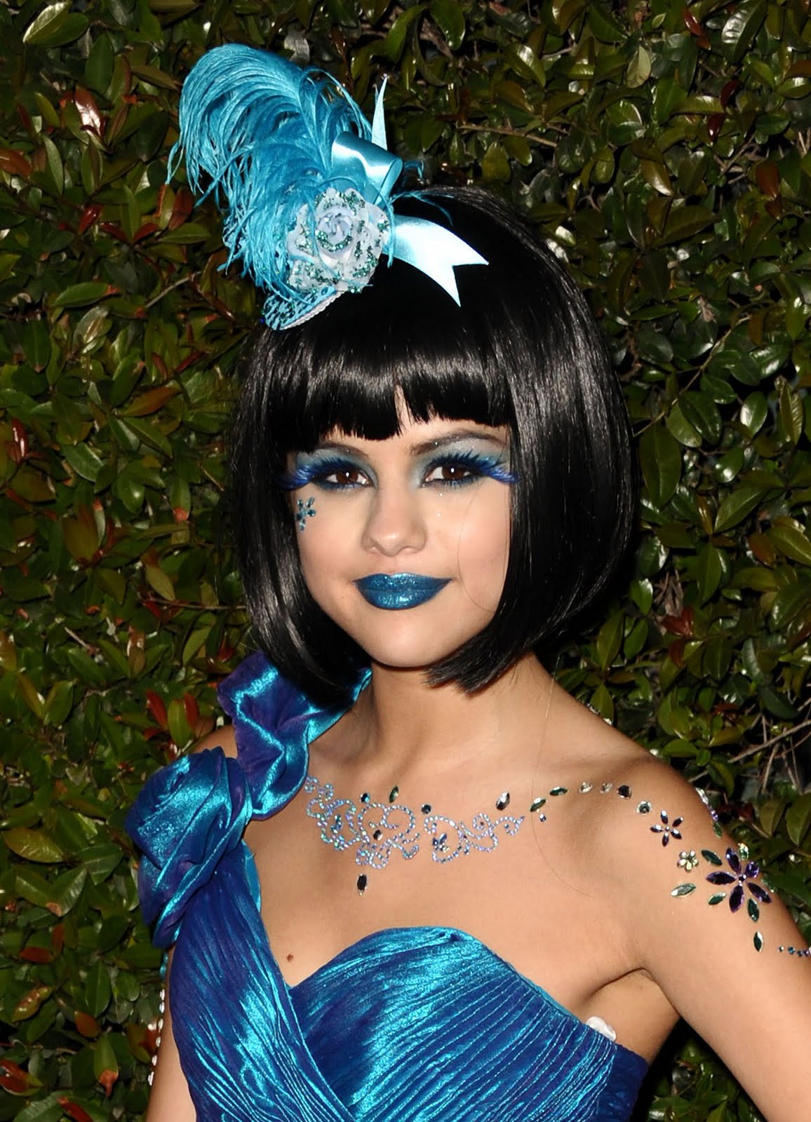 TeenCelebBuzz: Selena Gomez: Beautiful In Blue