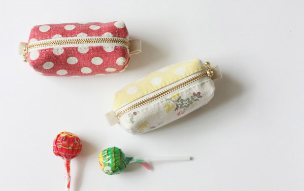 Mini Zippered Coin Purse Tutorial ~ DIY Tutorial Ideas!