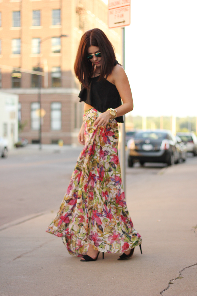 The Brunette One: My Style: Crop Top + Floral Maxi Skirt