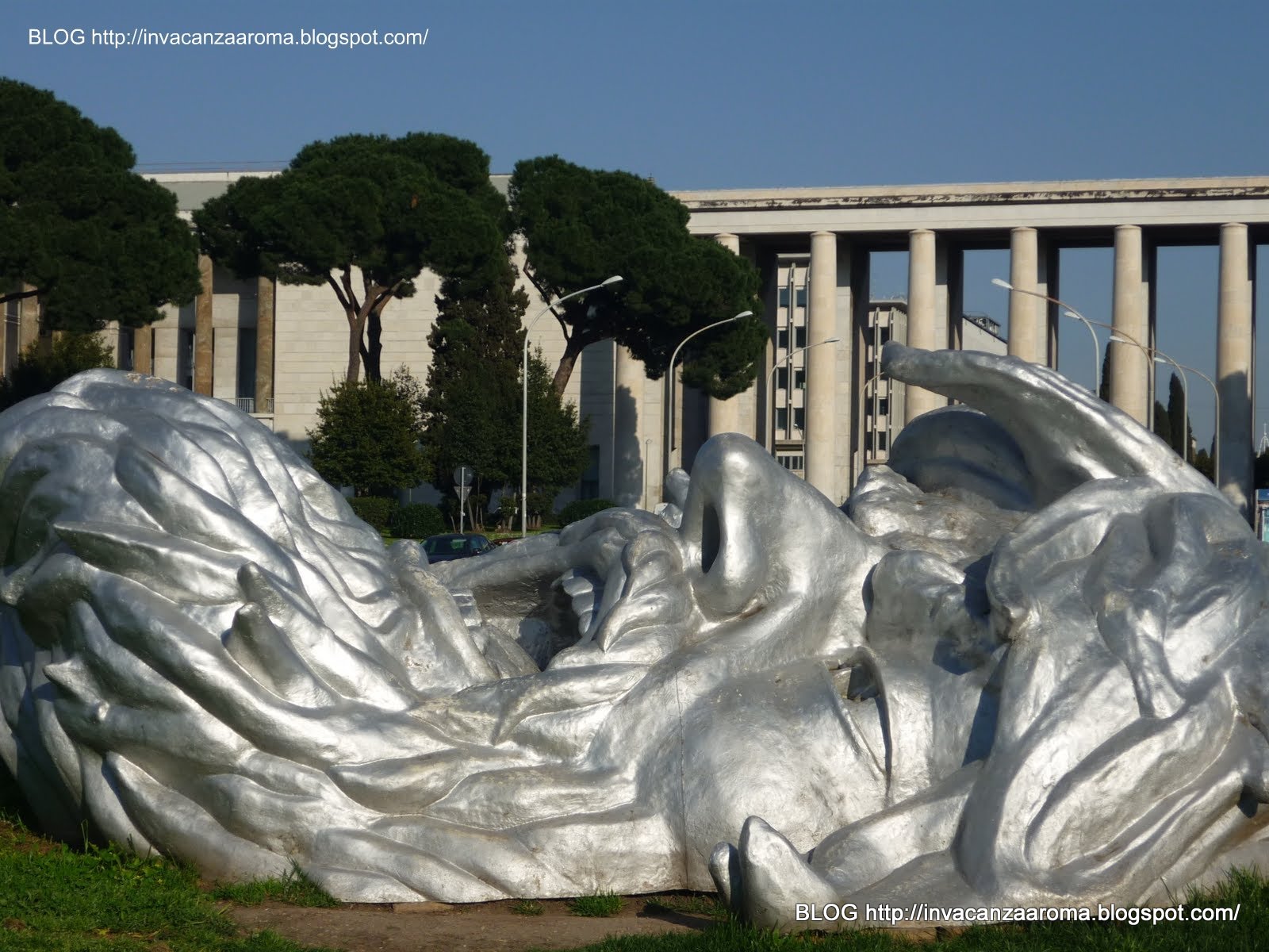 In vacanza a Roma Piazza Guglielmo Marconi Roma EUR