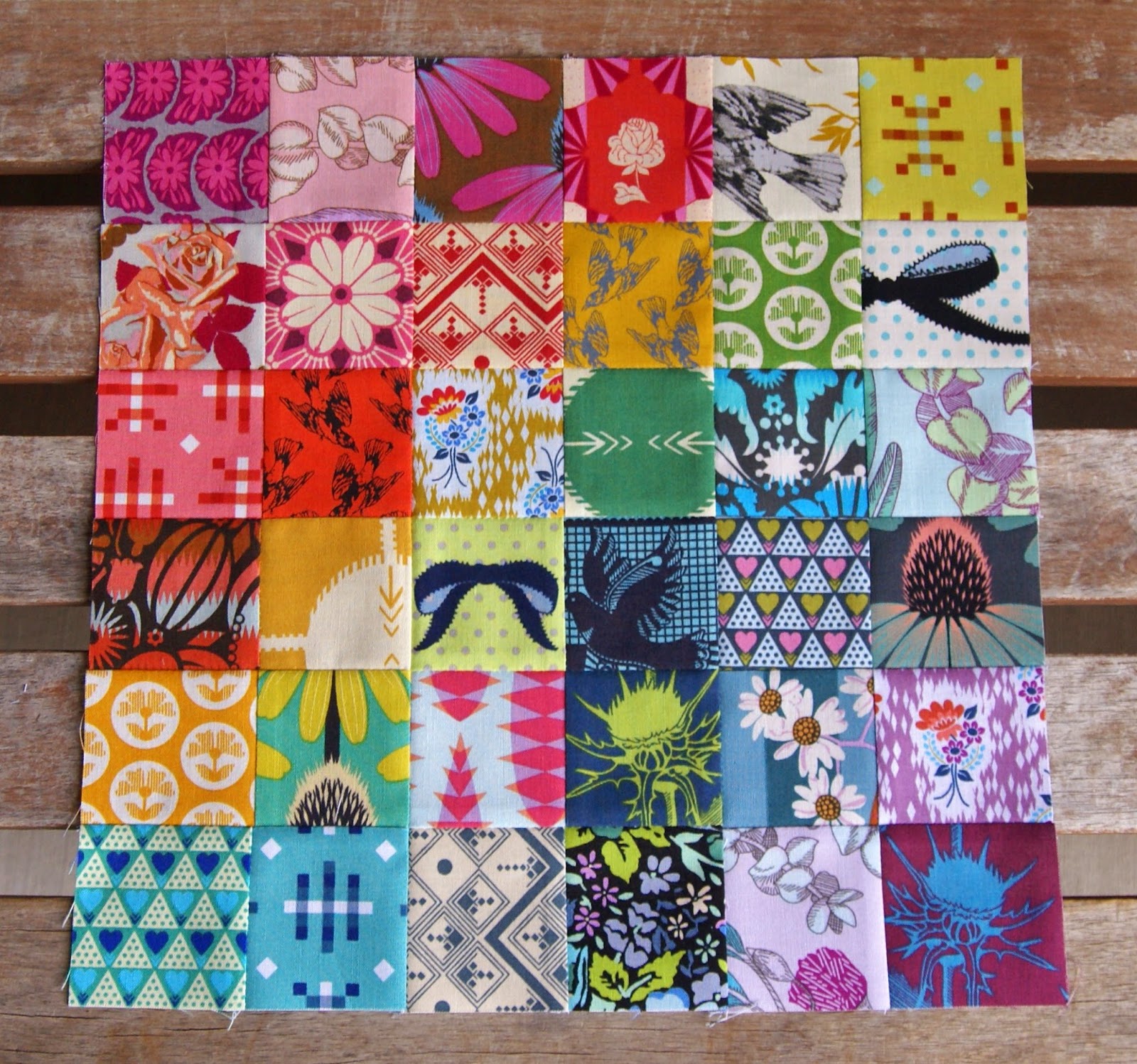 Summer Tourist Quilt block featuring prints by Anna Maria Horner