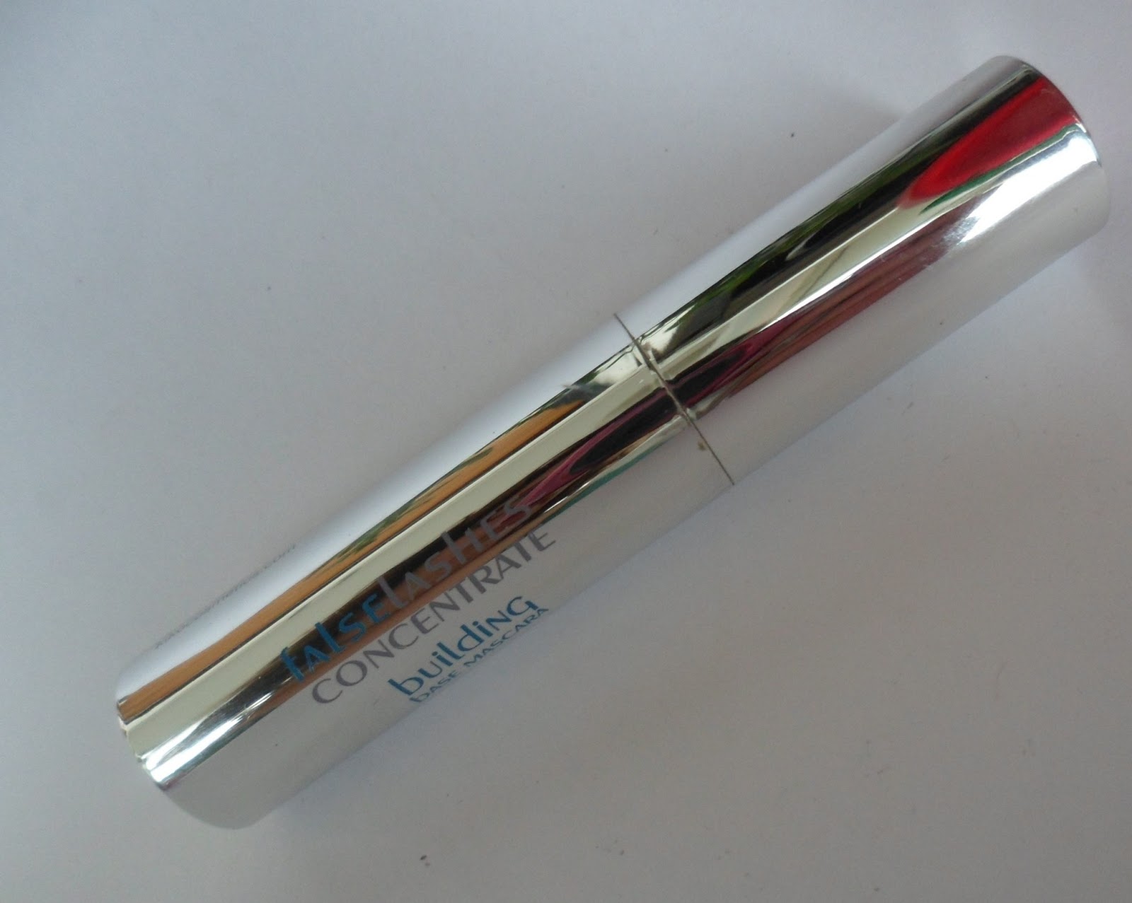 *Review* Kiko False lashes concentrate Building base Cinderella